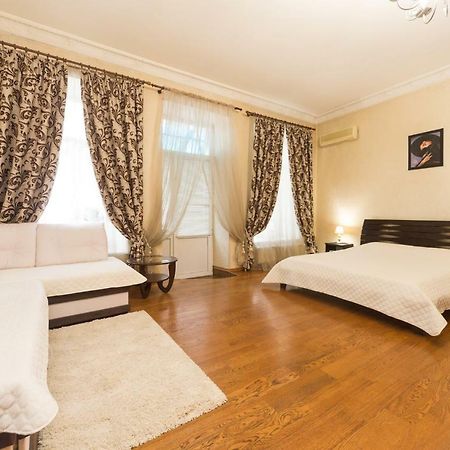 GoodRest on Ekaterininskaya Daire Odessa Dış mekan fotoğraf