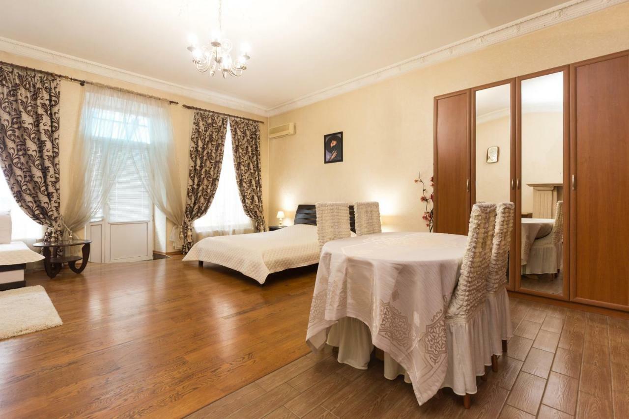 GoodRest on Ekaterininskaya Daire Odessa Dış mekan fotoğraf