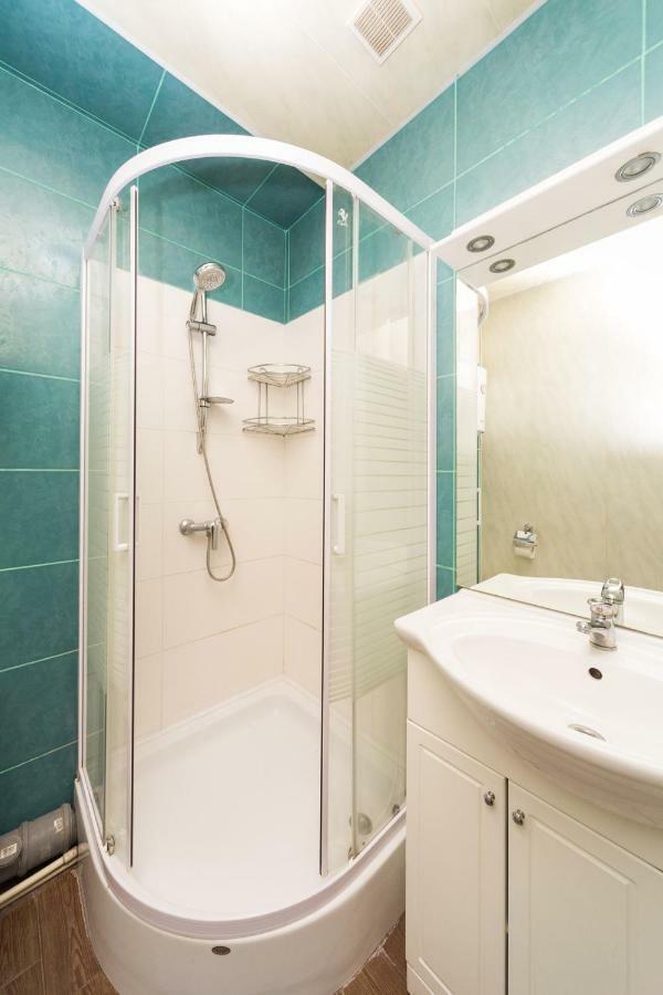 GoodRest on Ekaterininskaya Daire Odessa Dış mekan fotoğraf