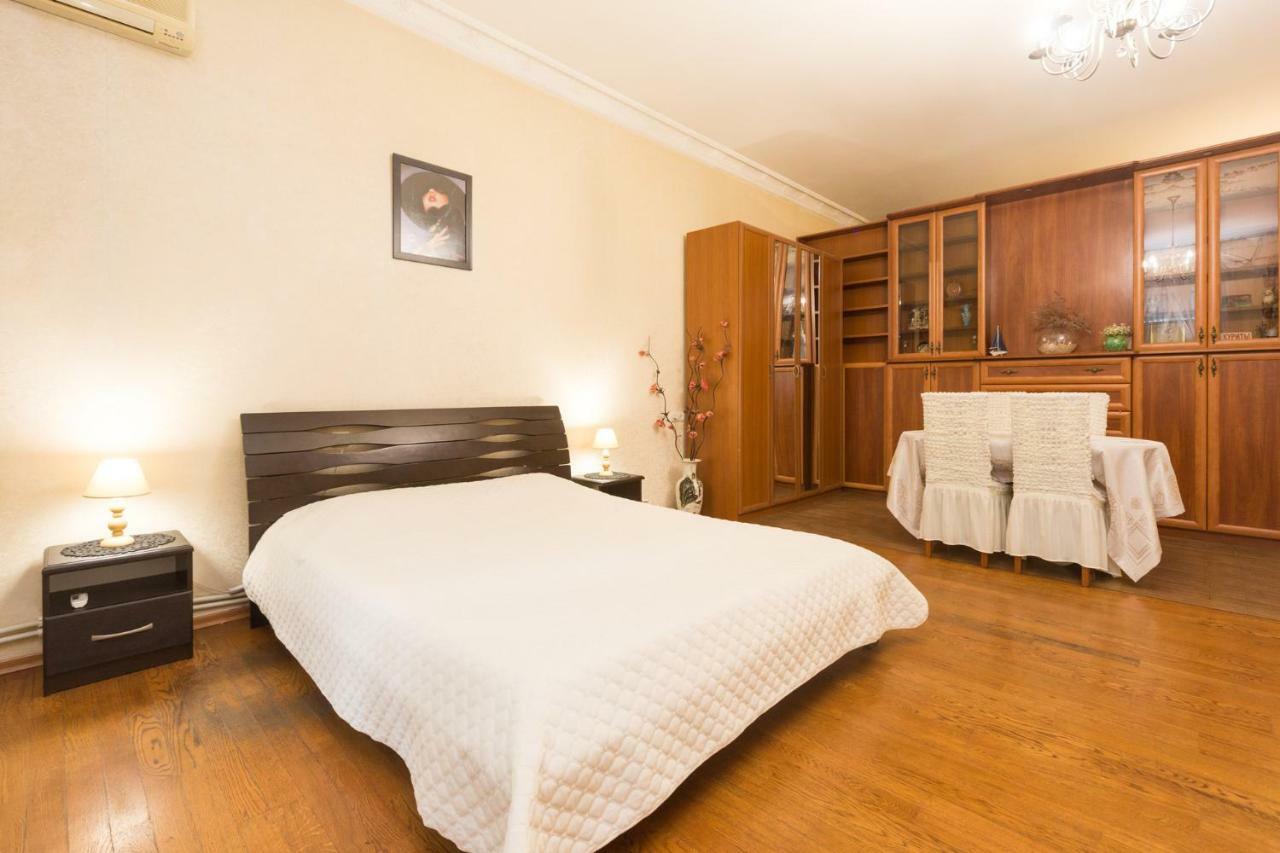 GoodRest on Ekaterininskaya Daire Odessa Dış mekan fotoğraf