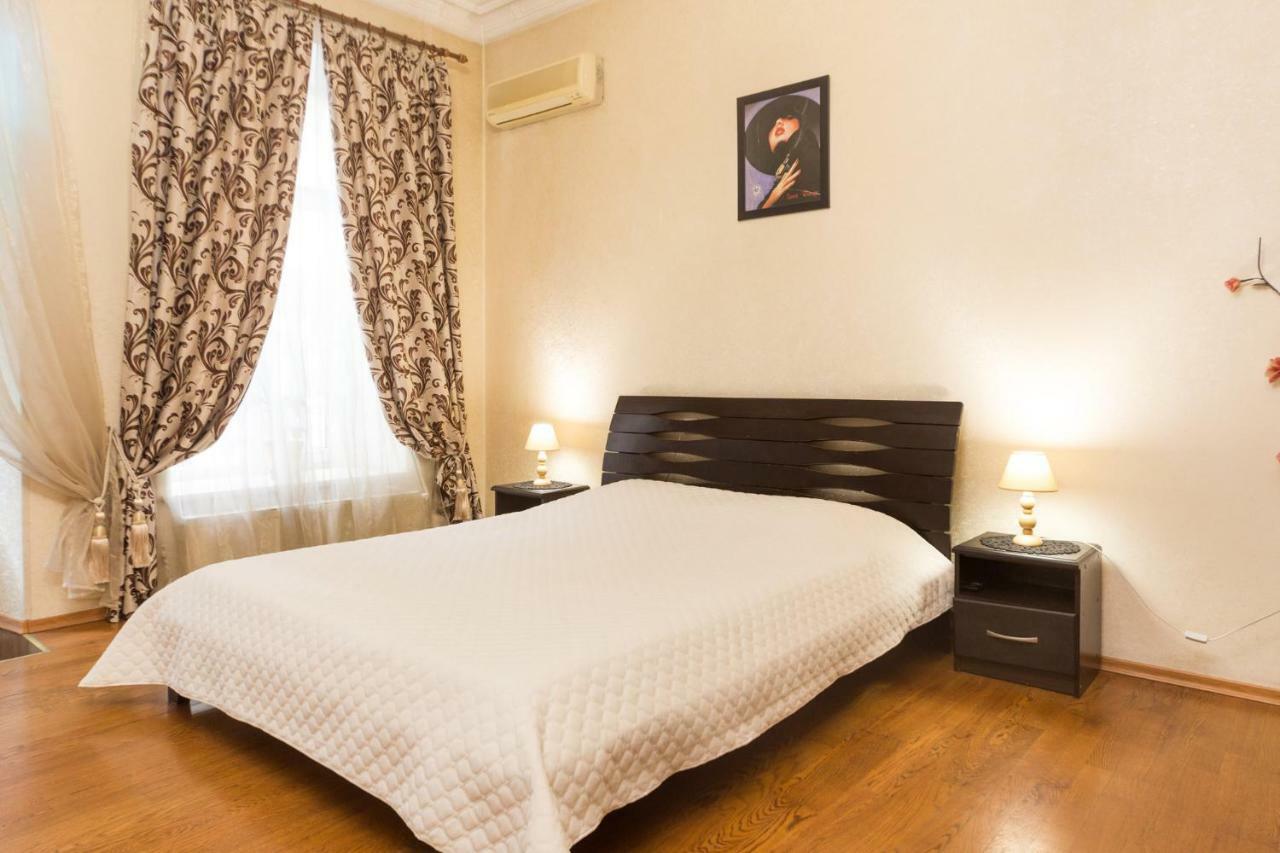 GoodRest on Ekaterininskaya Daire Odessa Dış mekan fotoğraf